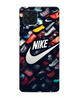 Чехол для Samsung Galaxy M32 с картинкой «Коллекция кроссовок Nike»