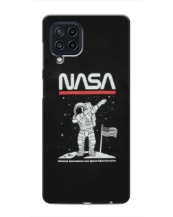 Чехол для Samsung Galaxy M32 с картинкой «NASA — шагаем по Луне»