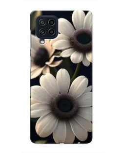Чехол для Samsung Galaxy M32 с картинкой «Белые маргаритки макро»
