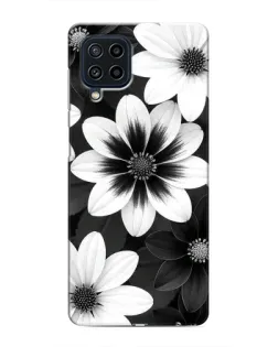 Чехол для Samsung Galaxy M32 с картинкой «Монохромные астры»