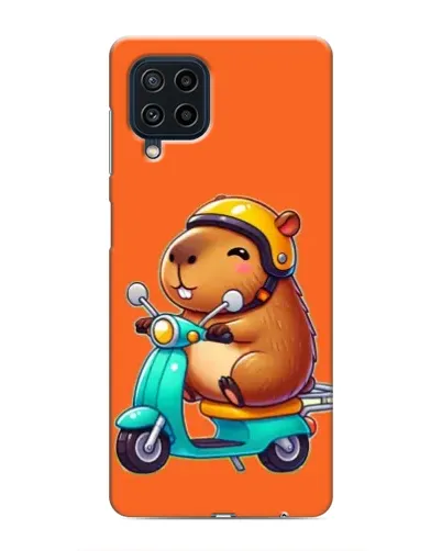 Чехол для Samsung Galaxy M32 с картинкой «Капибара на скутере»