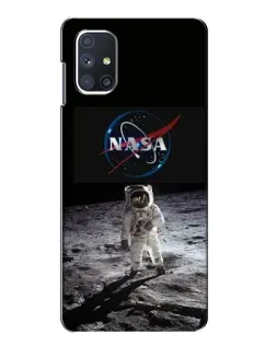 Чехол для Samsung Galaxy M51 с картинкой «Астронавт на Луне»