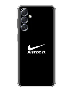 Чехол для Samsung Galaxy M54 (5G) с картинкой «Минимализм от Nike»