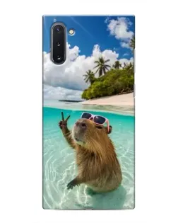 Чехол для Samsung Galaxy Note 10 с картинкой «Капибара на море»