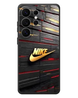 Чехол для Samsung Galaxy S26 Ultra с картинкой «Золотой Nike на металле»