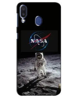 Чехол для Samsung Galaxy M20 (M205) с картинкой «Астронавт на Луне»