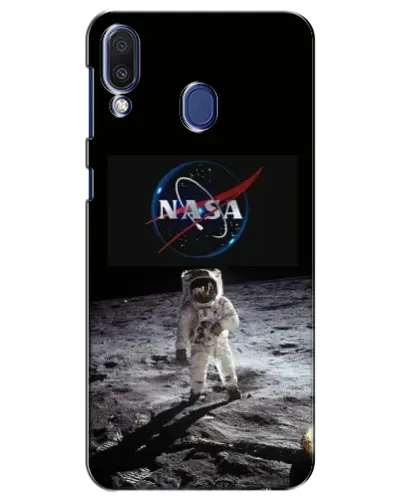 Чехол для Samsung Galaxy M20 (M205) с картинкой «Астронавт на Луне»