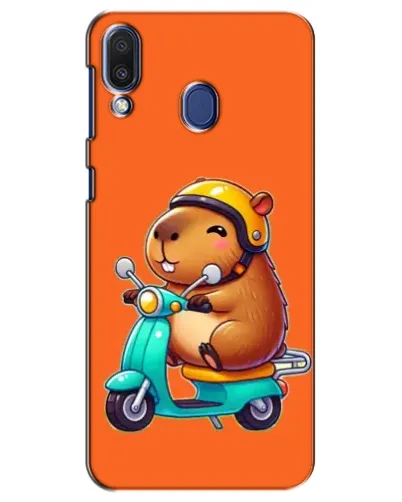 Чехол для Samsung Galaxy M20 (M205) с картинкой «Капибара на скутере» Чехол для Samsung Galaxy M20 (M205) с картинкой «Капибара на скутере»