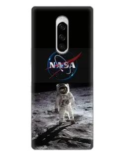 Чехол для Sony Xperia 1 с картинкой «Астронавт на Луне»