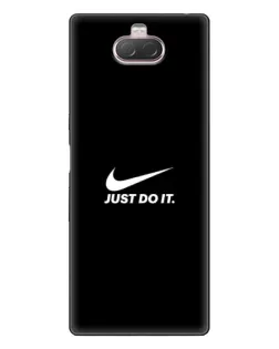 Чехол для Sony Xperia 10 с картинкой «Минимализм от Nike»