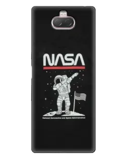 Чохол для Sony Xperia 10 з картинкою «NASA — крокуємо по Місяцю»