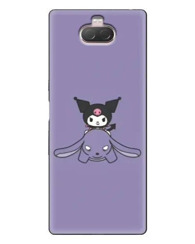 Чехол для Sony Xperia 10 с картинкой «Kuromi на лиловом фоне»