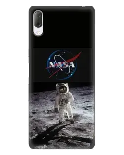 Чехол для Sony Xperia L3 с картинкой «Астронавт на Луне»
