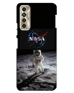 Чехол для TECNO Camon 17P (CG7n) с картинкой «Астронавт на Луне»