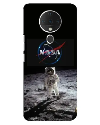 Чехол для TECNO Spark 6 с картинкой «Астронавт на Луне»