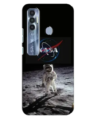 Чехол для TECNO Spark 7 Pro с картинкой «Астронавт на Луне»