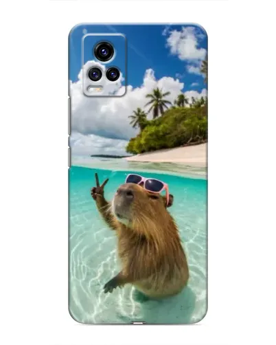 Чехол для Vivo V20 с картинкой «Капибара на море»