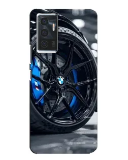Чехол для Vivo V23e с картинкой «Колесо BMW вблизи»