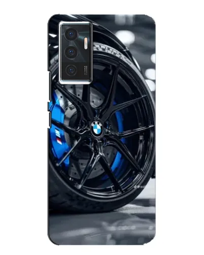 Чехол для Vivo V23e с картинкой «Колесо BMW вблизи»