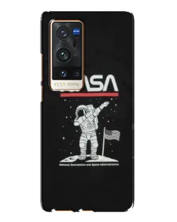 Чехол для Vivo X60 Pro Plus с картинкой «NASA — шагаем по Луне»