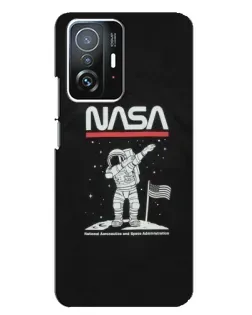 Чехол для Xiaomi 11T / 11T Pro с картинкой «NASA — шагаем по Луне»