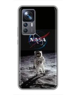 Чехол для Xiaomi 12T с картинкой «Астронавт на Луне»