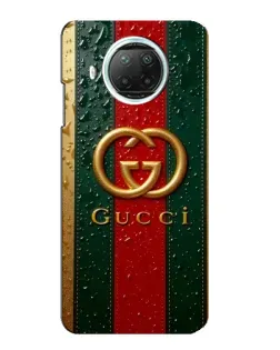 Чехол для Xiaomi Mi 10i с картинкой «Gucci — фирменная полоса и золото» Чехол для Xiaomi Mi 10i с картинкой «Gucci — фирменная полоса и золото»