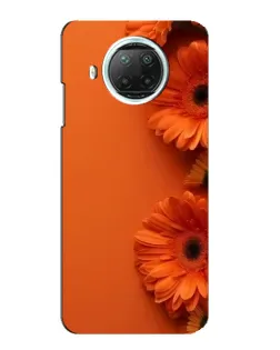 Чехол для Xiaomi Mi 10i с картинкой «Оранжевые герберы»