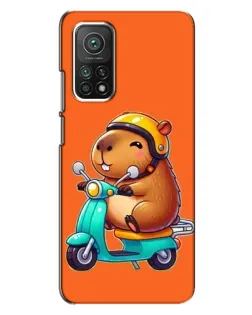 Чехол для Xiaomi Mi 10T с картинкой «Капибара на скутере»