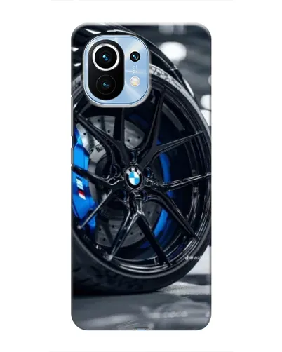 Чехол для Xiaomi Mi 11 с картинкой «Колесо BMW вблизи»
