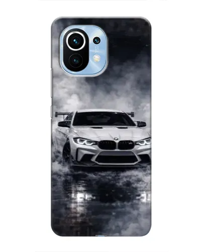 Чехол для Xiaomi Mi 11 с картинкой «BMW сквозь туман»