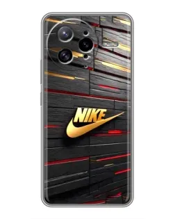 Чехол для Xiaomi POCO F7 Ultra с картинкой «Золотой Nike на металле»