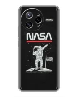 Чехол для Xiaomi POCO F7 Ultra с картинкой «NASA — шагаем по Луне»
