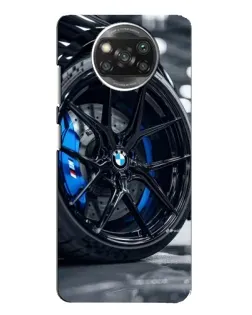 Чехол для Xiaomi POCO X3 с картинкой «Колесо BMW вблизи»
