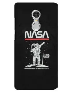 Чохол для Xiaomi Redmi 5 з картинкою «NASA — крокуємо по Місяцю»
