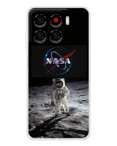 Чехол для ZTE Blade A56 с картинкой «Астронавт на Луне»
