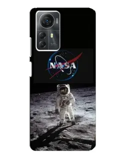 Чехол для ZTE Blade A72s с картинкой «Астронавт на Луне»