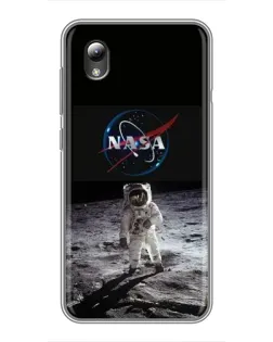 Чехол для ZTE Blade L8 с картинкой «Астронавт на Луне»