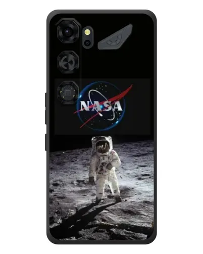Чехол для ZTE Nubia Neo 5 GT 5G с картинкой «Астронавт на Луне»