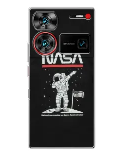 Чехол для ZTE Nubia Z60 Ultra с картинкой «NASA — шагаем по Луне»