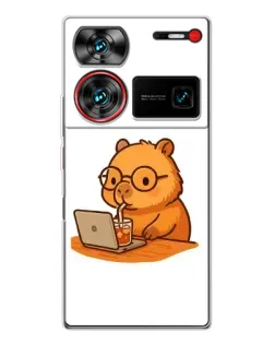 Чехол для ZTE Nubia Z60 Ultra с картинкой «Капибара с ноутбуком»