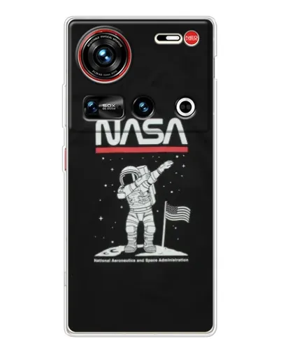 Чехол для ZTE Nubia Z70 Ultra с картинкой «NASA — шагаем по Луне»