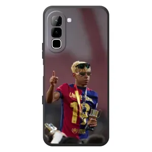 Чехол с футболистом Ламин Ямаль Infinix Hot 70 (Lamine Yamal)
