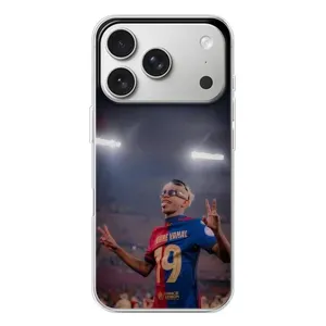 Чохол з футболістом Ламін Ямаль iPhone 17 Pro (Ямаль на стадіоні)