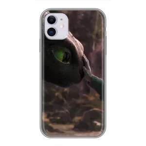 Чехол как приручить дракона на iPhone 11 (Сцена с драконом)