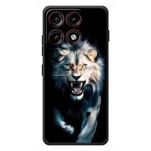 Чехол с картинкой «Хищники» для Motorola Edge 70 Pro (Лев в темноте)