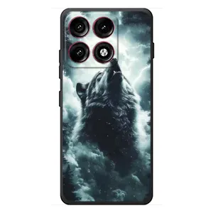 Чехол с картинкой «Хищники» для Motorola Edge 70 Pro (Волк в облаках)