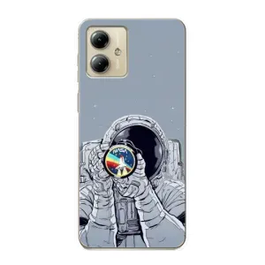 Чехол NASA для Motorola MOTO G14 (AlphaPrint) (Космонавт фото)