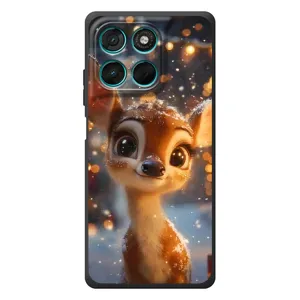Яркий чехол для Motorola Moto G77 с Зимними Оленятами (Олененок среди гирлянд)