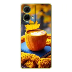 Чехол с уникальным дизайном «Осень с кофе» для Motorola MOTO G85 (Кофе на желтом пледе)